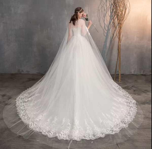 Robe de Mariée avec Longue Brodée Princesse Grande Taille – Image 4